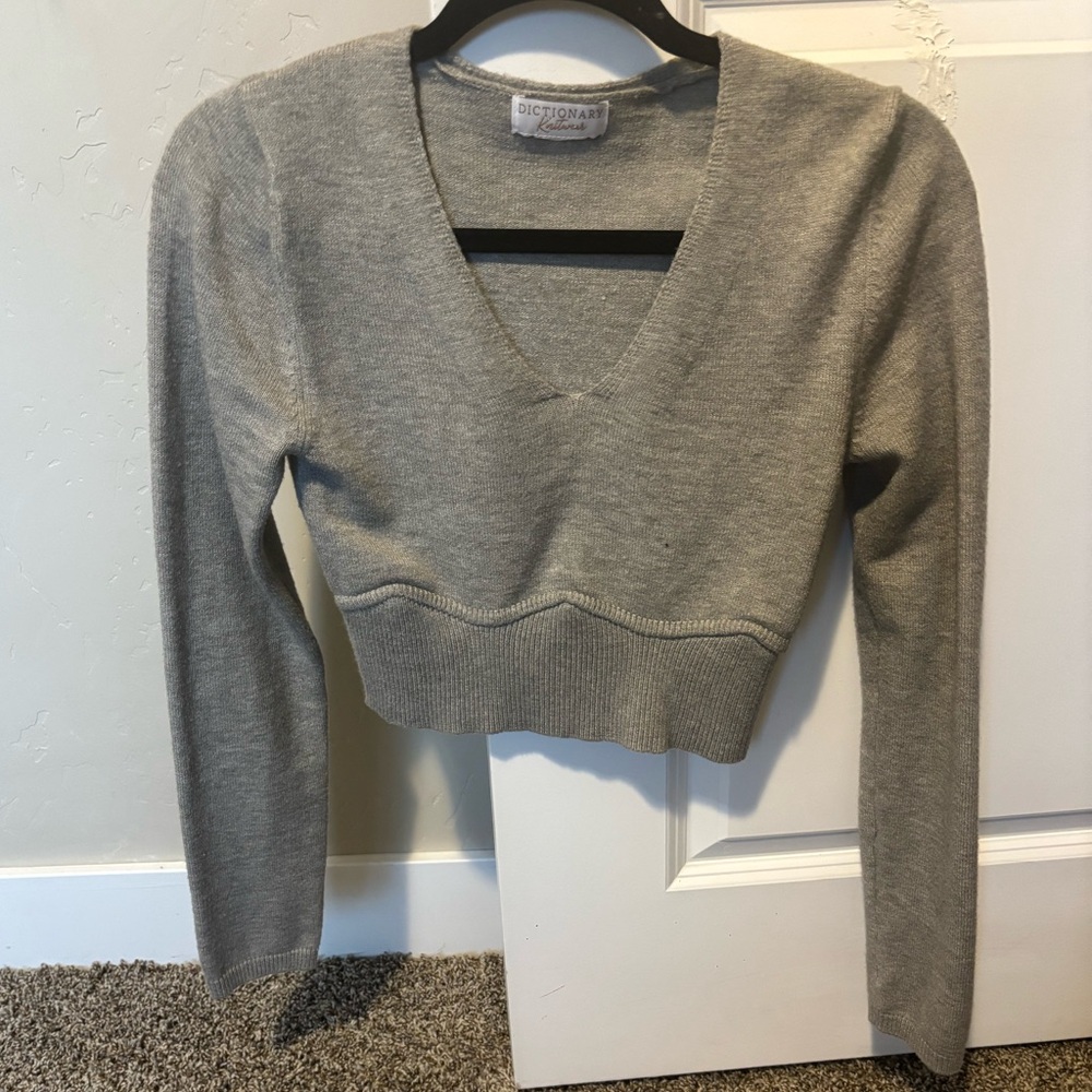 Gray V-Neck Cropped Sweater